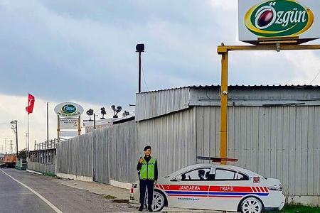 Reise Tuerkei Polizeiattrappen