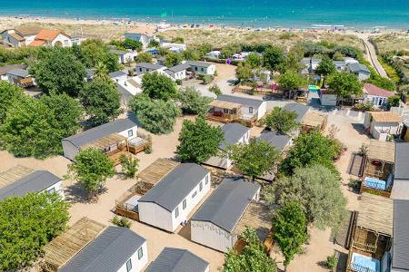 Campingplatz, HŠuser, BŠume, Strand, Wasser