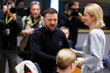 Der im Weißen Haus gedemütigte ukrainische Präsident wurde mit offenen Armen empfangen.