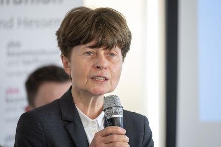 Britta Bannenberg ist Professorin für Kriminologie an der Justus-Liebig-Universität Gießen. Sie forscht seit vielen Jahren zu Amoktaten.