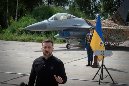 Die Ukraine von Präsident Selenskyj ist nunmehr der größte Rüstungsimporteur der Erde. (Archivbild)