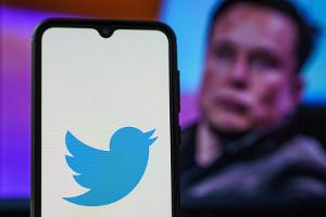 Störung bei X: Elon Musk spricht von "massiver Cyber-Attacke"
