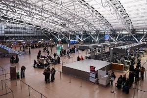 Flughäfen nehmen nach Warnstreiks wieder Betrieb auf