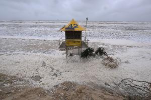 Sturm spült "goldene" Strände in Australien teilweise weg