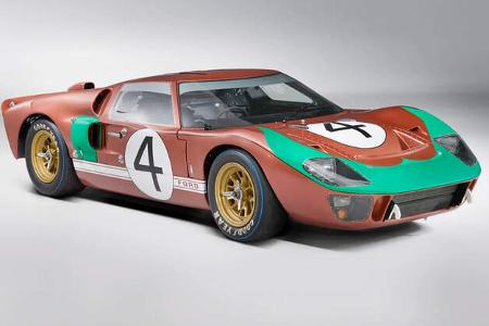Ford GT40 Mk II mit der Fahrgestellnummer P/1032 bei RM Sotheby’s in der Auktion. Ford GT40 Mk II mit der Fahrgestellnummer P/1032 bei RM Sotheby’s in der Auktion.