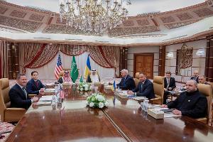 Ukraine bereit zu Waffenruhe - USA leisten neue Militärhilfe