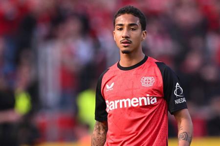 ABWEHR: Arthur (bis 65.) - Note: 4,0 - Traf in brenzligen Momenten die richtigen Entscheidungen im Abwehrdrittel. Mit Ball dafür wild unterwegs. Hatte viel zu viele Ballverluste, um verlässlich ein Faktor zu sein.