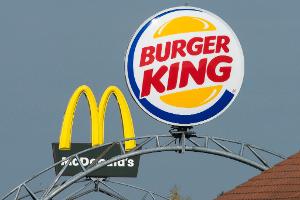 Wohl mehr Geld für Beschäftigte bei McDonald's und Co.