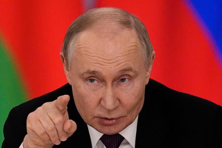 Kremlchef Wladimir Putin will einer Waffenruhe nur unter bestimmten Bedingungen zustimmen. Kremlchef Wladimir Putin will einer Waffenruhe nur unter bestimmten Bedingungen zustimmen.