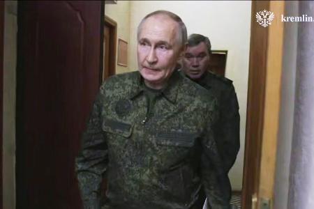 Putin sieht Russland auf der Siegerstraße, wie er mit seinem Besuch in der Frontregion Kursk zeigte.