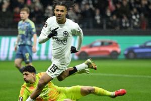 Traumfußball gegen Ajax: Frankfurt steht im Viertelfinale