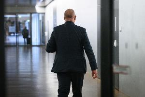 Kontrollgremium: Corona-Untersuchung öffentlich machen