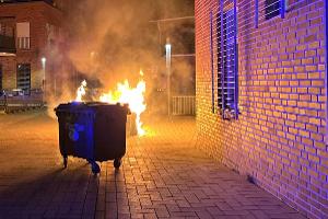 Coesfeld, Innenstadt/ Nachtragsmeldung: Brand mehrerer Müllcontainer