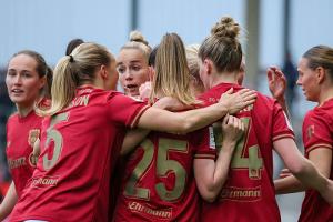Doppelpackerin Harder: Bayern-Frauen festigen Tabellenführung