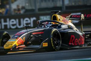 Tramnitz mit technischen Problemen beim Formel-3-Auftakt