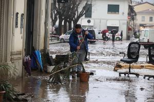 "Wie eine Mauer aus Wasser" - Unwetterschäden in Italien