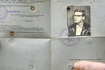 Führerschein, grau