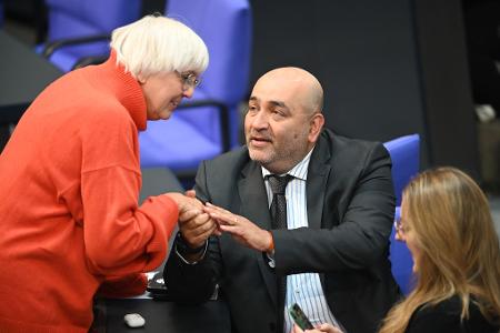 Roth und Nouripour wollen ins Bundestagspräsidium. (Archivbild)