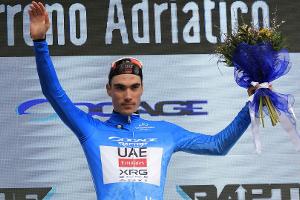 Tirreno-Adriatico: Ayuso triumphiert, Milan holt Tagessieg