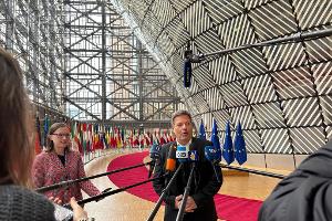 Habeck kritisiert Woidke: Rückkehr zu russischem Öl falsch