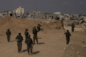 Israels Armee: Haben Bodeneinsätze in Gaza begonnen