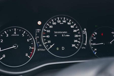 Mazda CX-30 E-Skyactiv X, Tacho