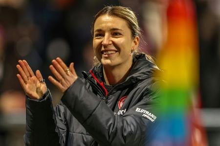 Im Sommer: Bayern holen Mittelfeldspielerin Dunst aus Frankfurt Im Sommer: Bayern holen Mittelfeldspielerin Dunst aus Frankfurt