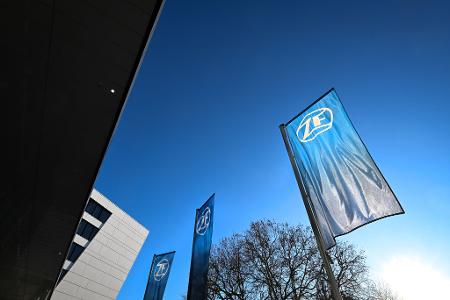 Der Autozulieferer gehört zu 93,8 Prozent der Zeppelin-Stiftung, die vom Oberbürgermeister der Stadt Friedrichhafen geführt wird. 