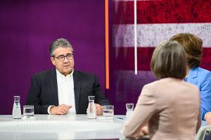 Sigmar Gabriel: "Wäre ich Putin, würde ich 2028 kommen!"