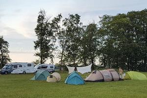 Diese 10 Camping-Spartipps machen dich reich!