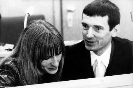 Schon während des Kaufhaus-Brandstifter-Prozesses vertritt Otto Schily Gudrun Ensslin. Er wird später auch in Stammheim ihr Verteidiger sein. (Archivbild)