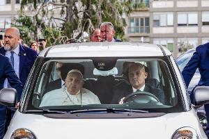 Papst nach fünf Wochen zurück im Vatikan
