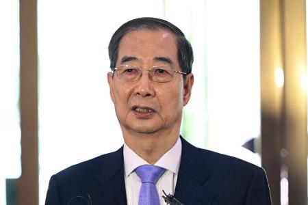 Ministerpräsident Han Duck Soo bleibt im Amt. 