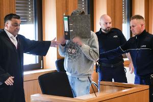 Pfleger als Herr über Leben und Tod - Prozessbeginn
