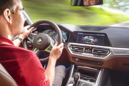 BMW 330e, Interieur