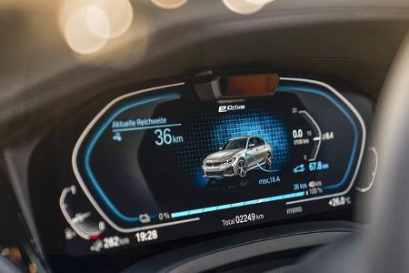 BMW 330e, Interieur