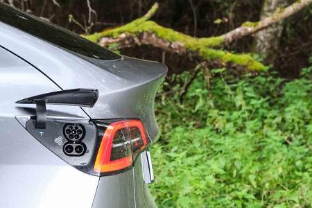 Tesla, Model Y, Car Camping, E-Wagen