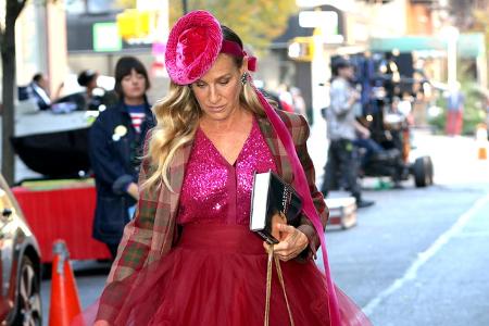 Hier würde Carrie vermutlich das kalte Grausen bekommen: Sarah Jessica Parker ist bekannt dafür, dass sie manchmal gern zwei verschiedene Schuhe trägt.