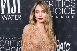 Angelina Jolie vererbt Sohn ihre alte New Yorker Wohnung