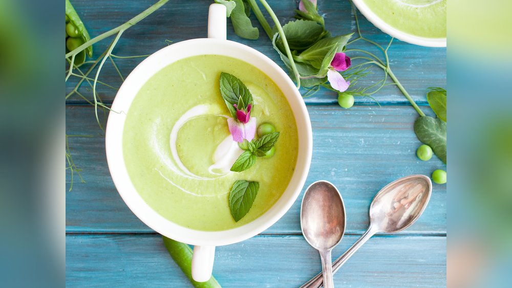 Leicht und lecker: Cremige Lauchsuppe mit Erbsen
