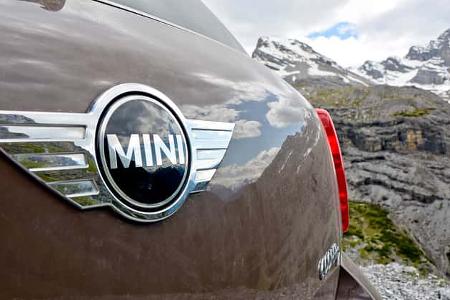 Mini Countryman Cooper D, Logo