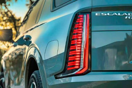 03/2025 Cadillac Escalade IQL