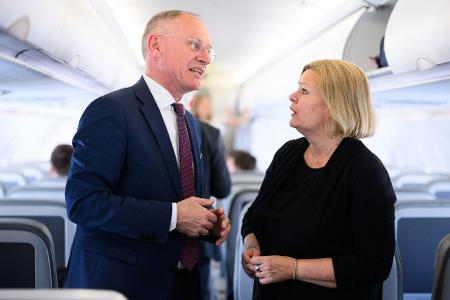In der Flüchtlingspolitik stimme man sich eng ab, betonen Nancy Faeser und Gerhard Karner.
