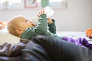 Kräutertees für Babys im Test: Das Problem mit dem Estragol