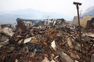 Zahl der Toten bei Waldbränden in Südkorea steigt auf 27