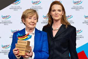 Karoline Herfurth ruft bei Preisverleihung zum Kinderschutz auf