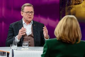 Ramelow poltert bei Illner in einer Tour, dann knallt es richtig