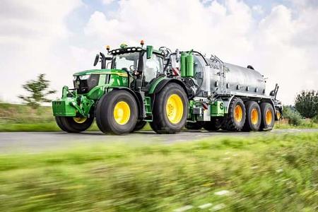 03/2025 John Deere 6R Traktor mit Sportpaket