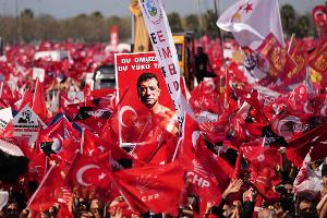 Massenprotest in Istanbul gegen Imamoglus Verhaftung