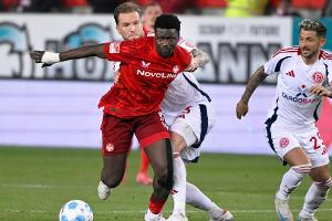 Kaiserslautern klettert auf den Relegationsplatz